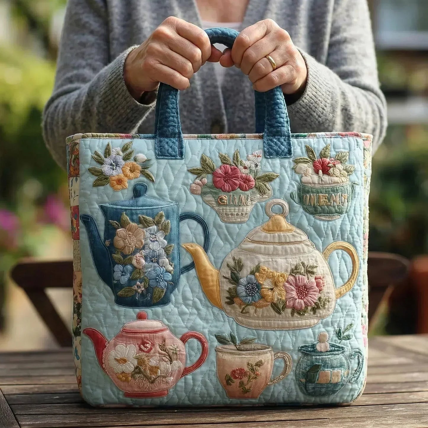 Prenda Floral Quilted Bag