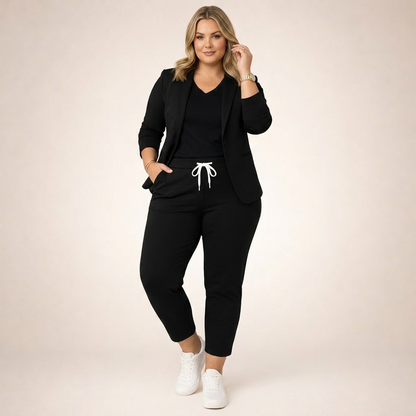 Eva | Traje Holgado con Toque Deportivo