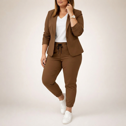 Eva | Traje Holgado con Toque Deportivo