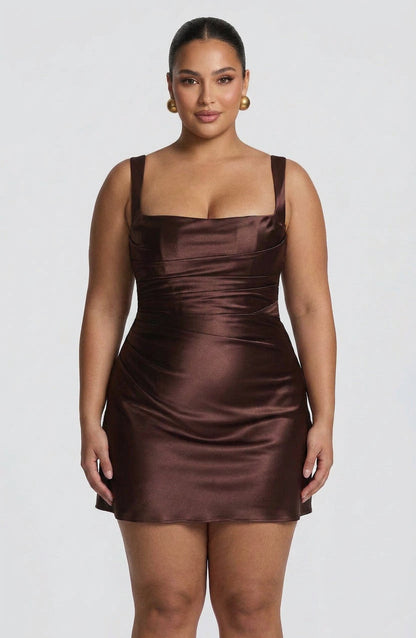 Vestido Corto Granate Calanthe