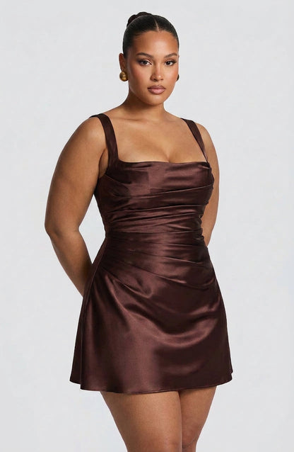 Vestido Corto Granate Calanthe